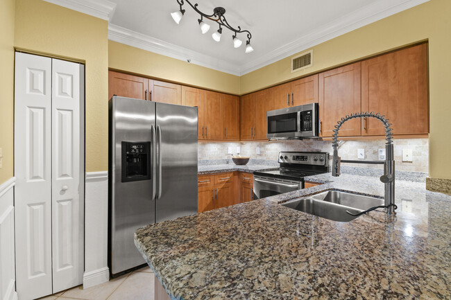 Kitchen - 6450 Emerald Dunes Dr