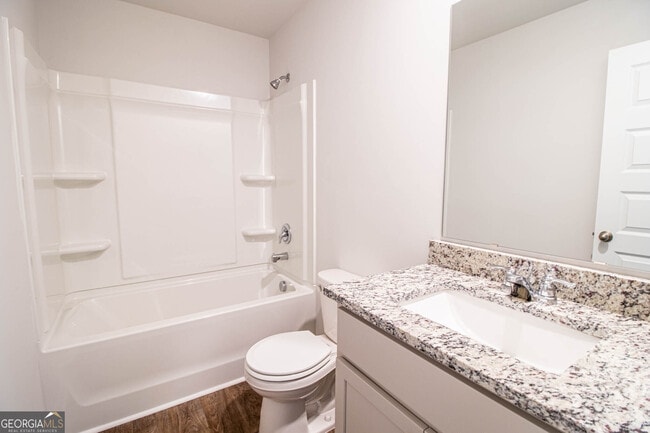 Building Photo - 495 Coconut Dr