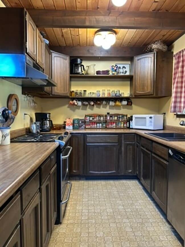 Building Photo - Flexible Lease Term in Tahoe Donner - $3300