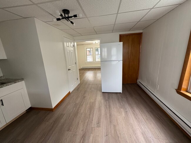 Building Photo - 104 E Breaker St