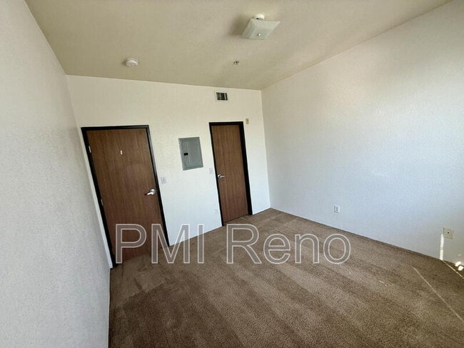 Building Photo - 1600 I St