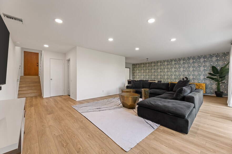 Building Photo - 3500 W Manchester Blvd