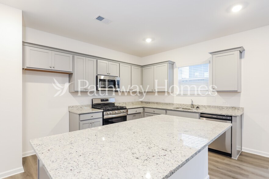 Building Photo - 1200 Arnhem Dr