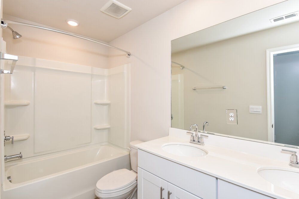 Building Photo - 6075 Hickory Crk Ct
