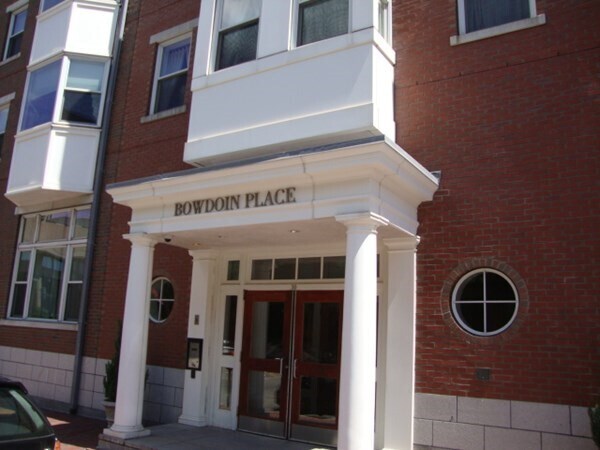 Building Photo - 12 Bowdoin St