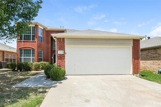 Building Photo - 2524 Tar Heel Dr