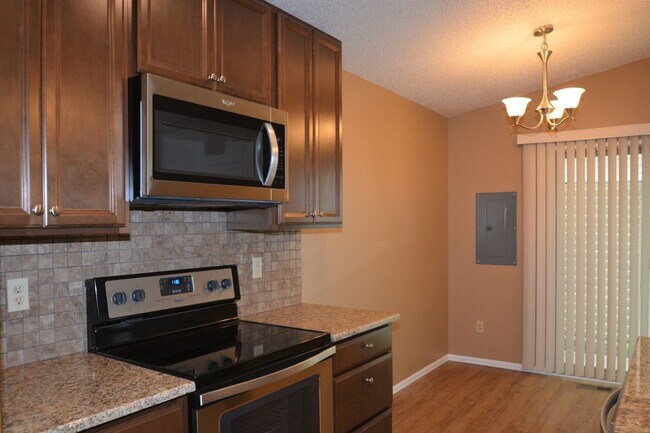 Building Photo - 4618 Excalibur Ct
