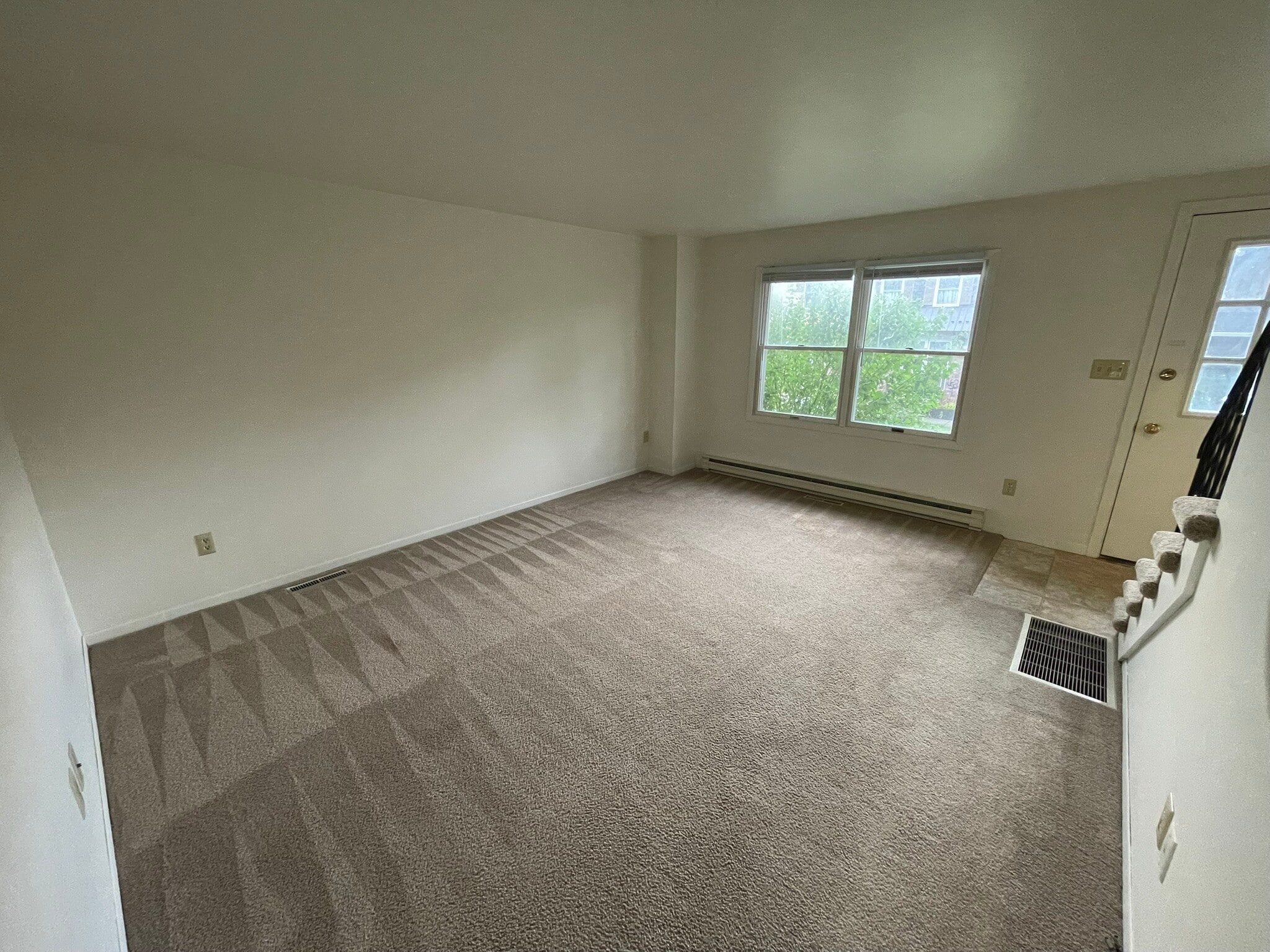Building Photo - 435 Cedarcrest Dr