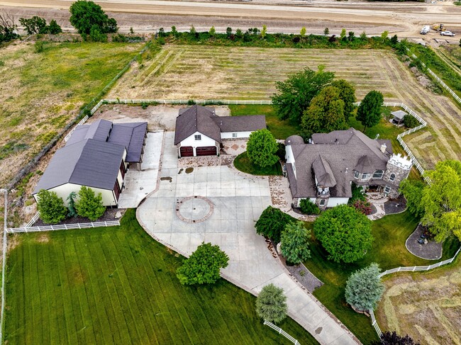 Building Photo - 4039 St James Loop