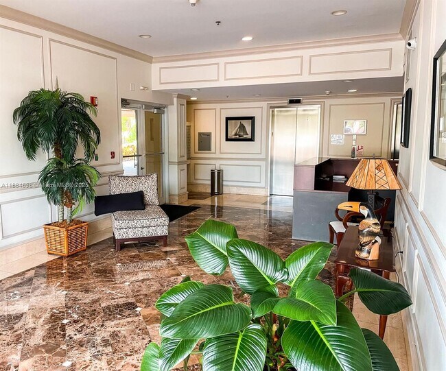 Primary Photo - 2501 Douglas Rd