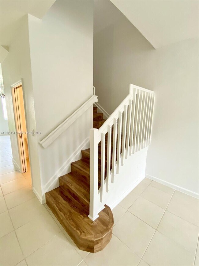 Building Photo - 21479 NW 14th Ct