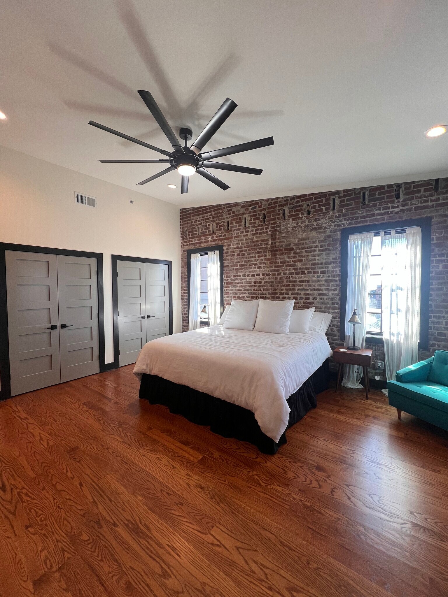 Building Photo - 103 Strawberry Aly