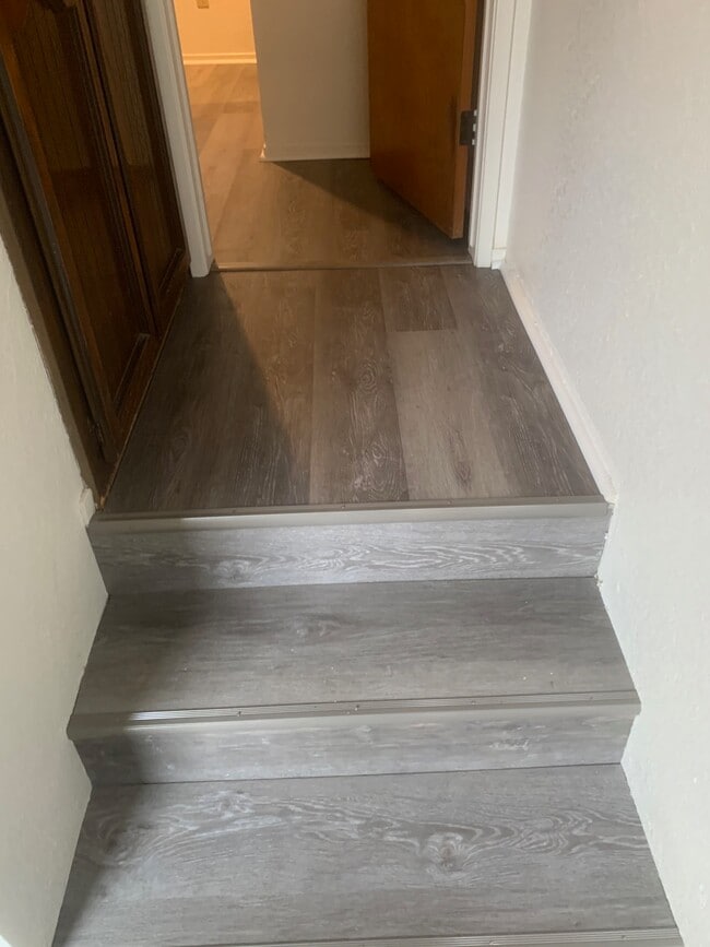 Building Photo - 1127 Bel Aire Cir