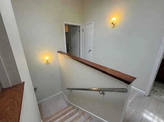 Building Photo - 112 Vineyard Ct