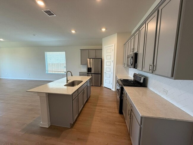 Building Photo - 2037 Saddlery St