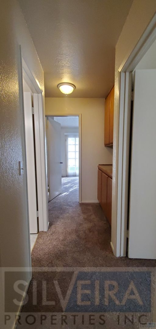 Building Photo - Gated Community 3 Bedroom 2 Bath in Preisker Gardens!