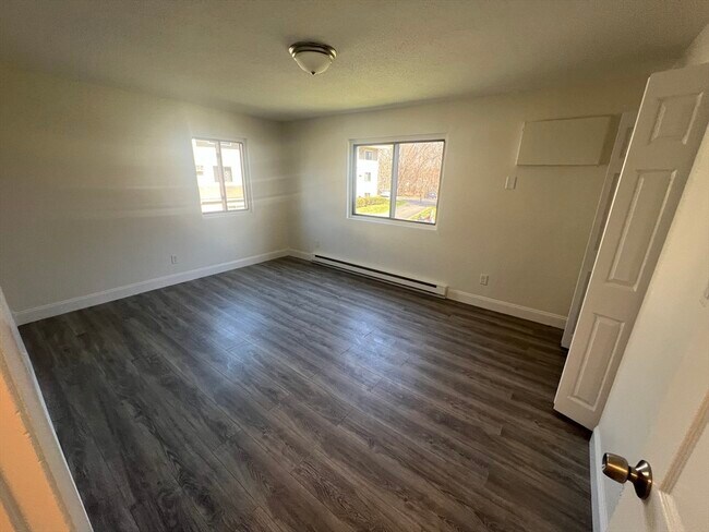 Building Photo - 30 Juniper Rd