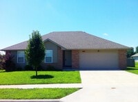 Building Photo - 5634 W Sugar Pine Dr