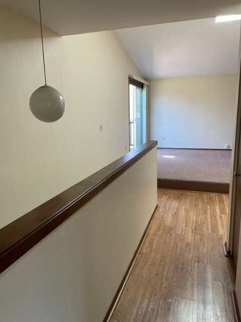 Building Photo - 2100 Fox Hollow Dr