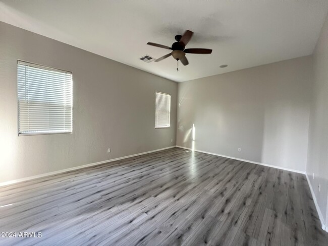 Building Photo - 3312 E Bluebird Pl
