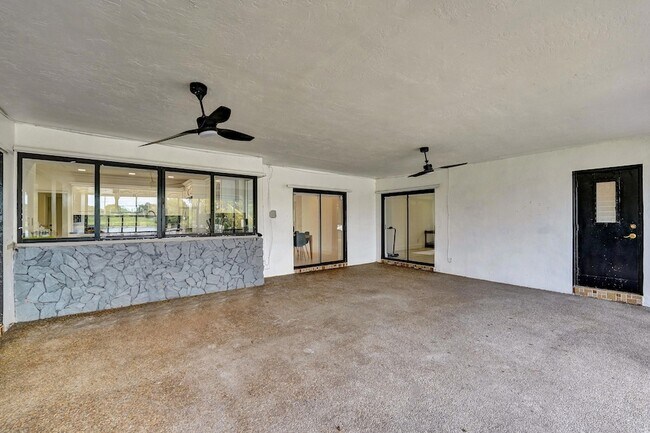 Building Photo - 3630 N 55th Ave