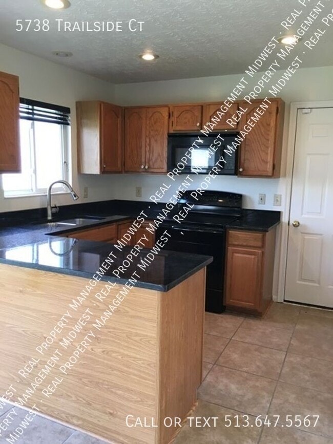 Building Photo - 5738 Trailside Ct