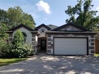 Building Photo - 860 Reynolds Ln