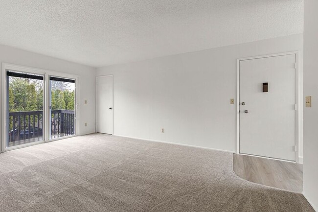 Primary Photo - 519 NE 81st Ave
