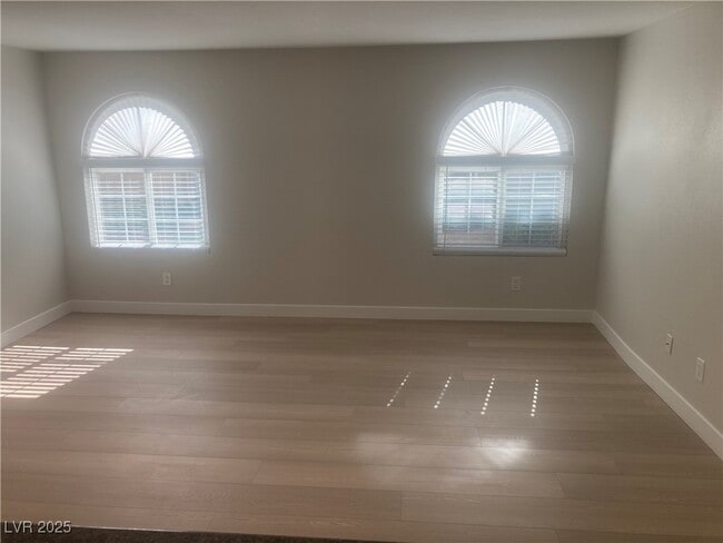 Building Photo - 3145 E Flamingo Rd