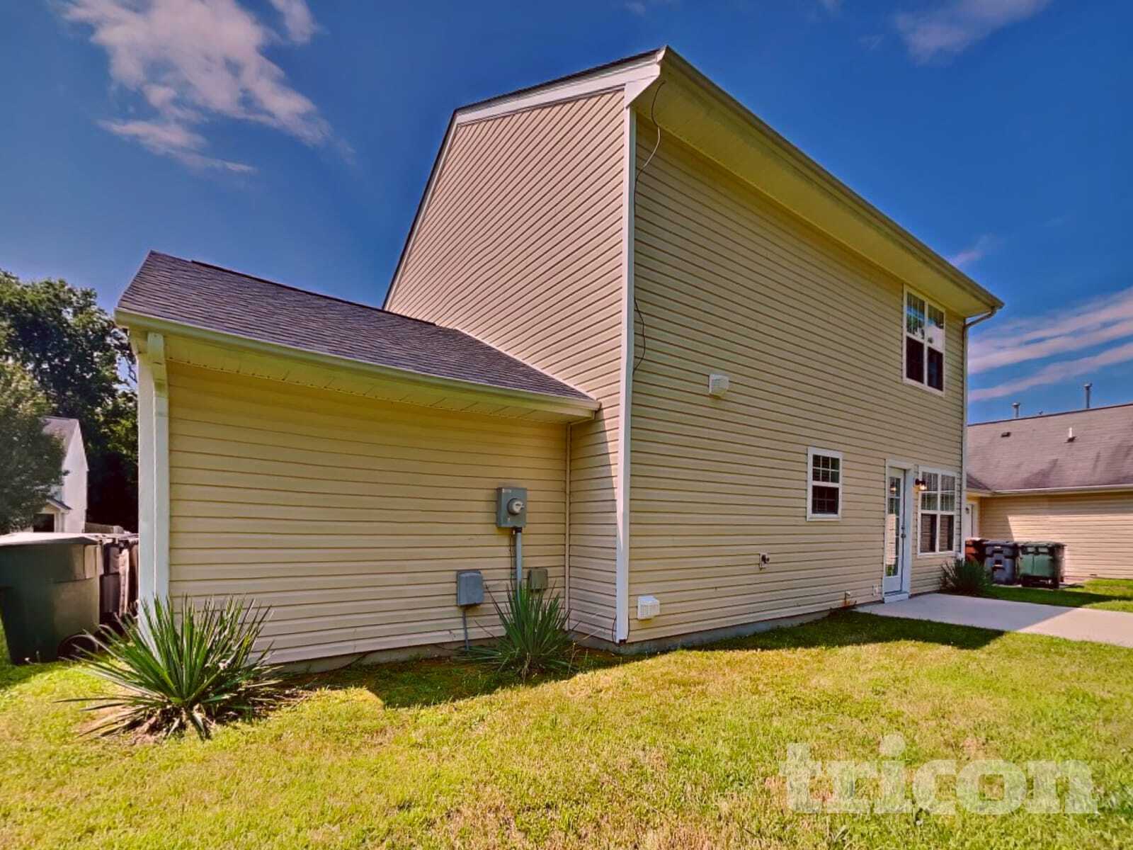 Building Photo - 1709 Fern Hill Dr