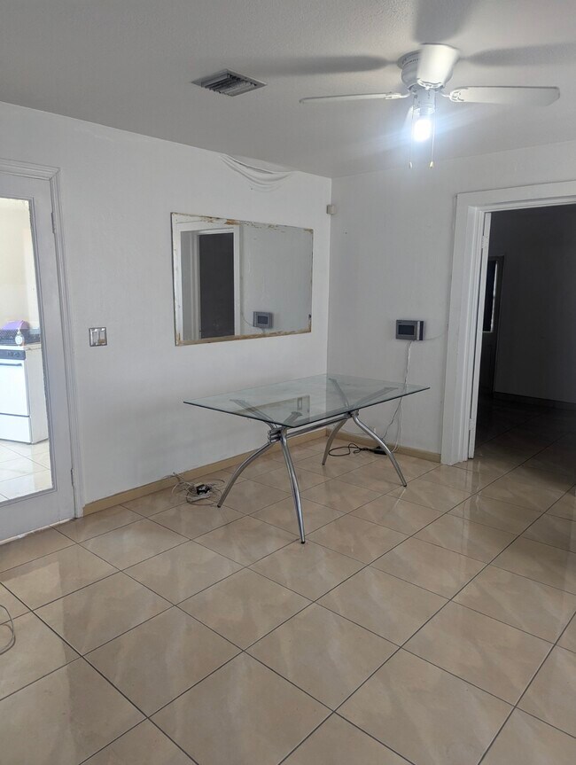 Building Photo - 17900 NW 2nd Ave