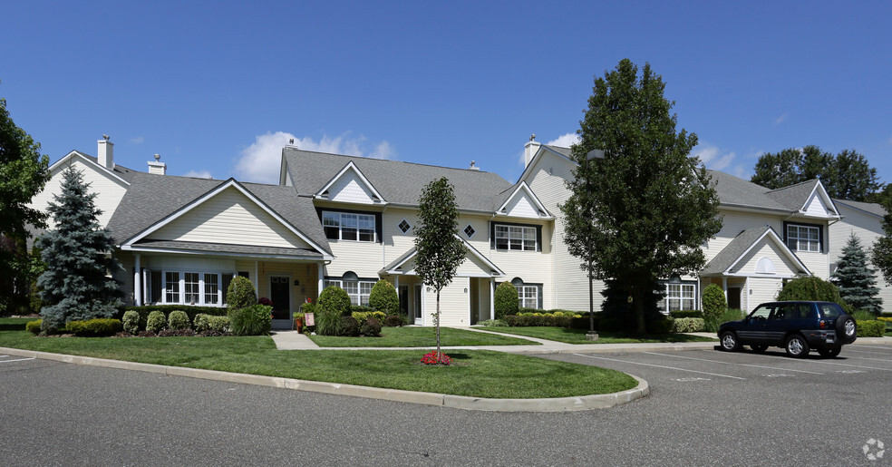 Primary Photo - Fairfield Villas At Medford