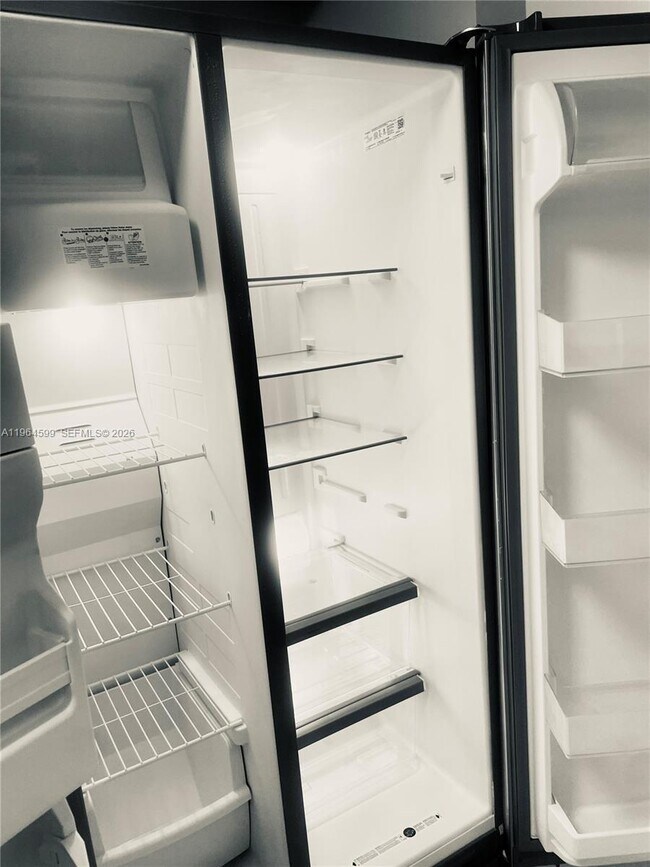 Building Photo - 1251 SW 125th Ave