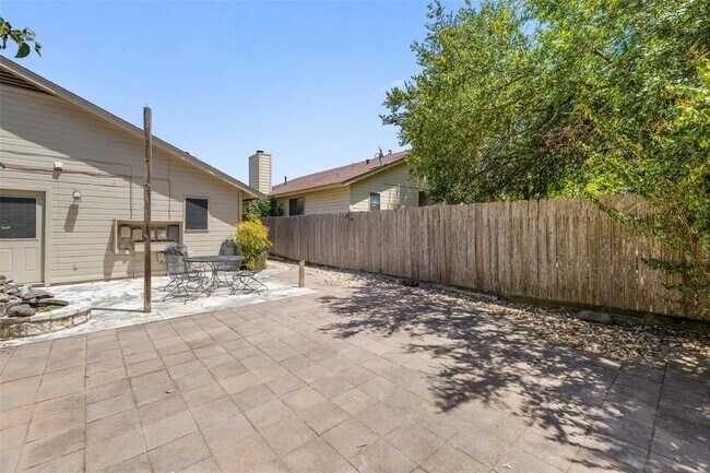 Building Photo - 12416 Deer Falls Dr