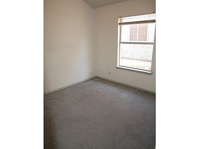Building Photo - 1468 Plaza Verde Dr