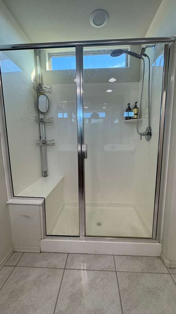 Building Photo - Home for rent