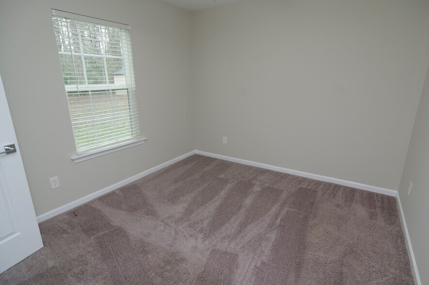 Building Photo - 129 Vermillion Dr