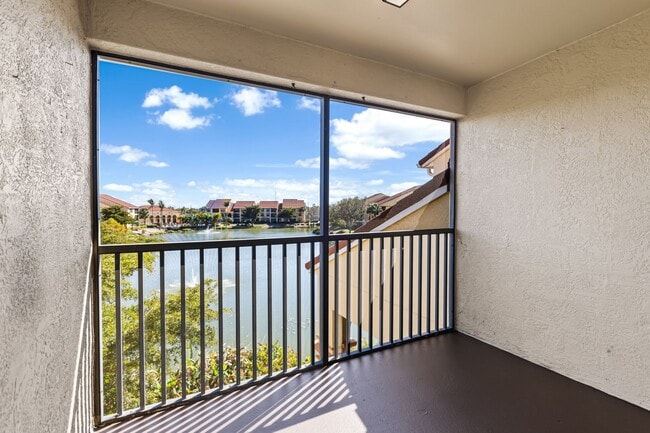 Building Photo - ** FAIRWAY PRESERVE ** 1 BED / 1 BATH CONDO - PET OK! - LAKE VIEW - NORTH NAPLES - ANNUAL RENTAL