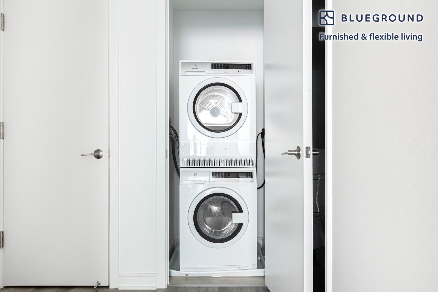 Building Photo - 949 1st St SE