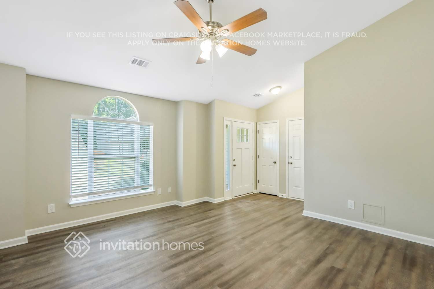 Building Photo - 3823 Landgraf Cove