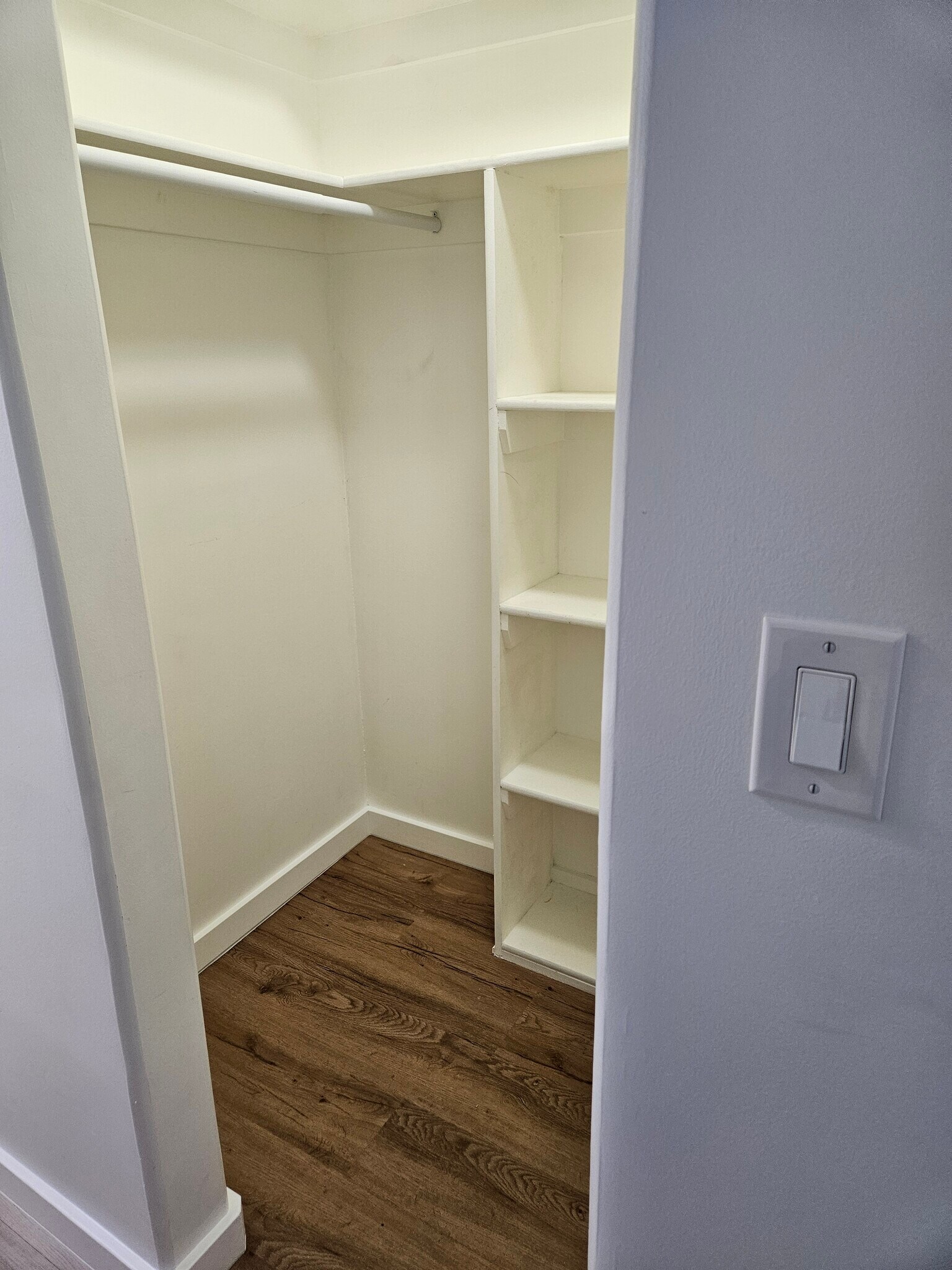 Building Photo - 530 S 400 E