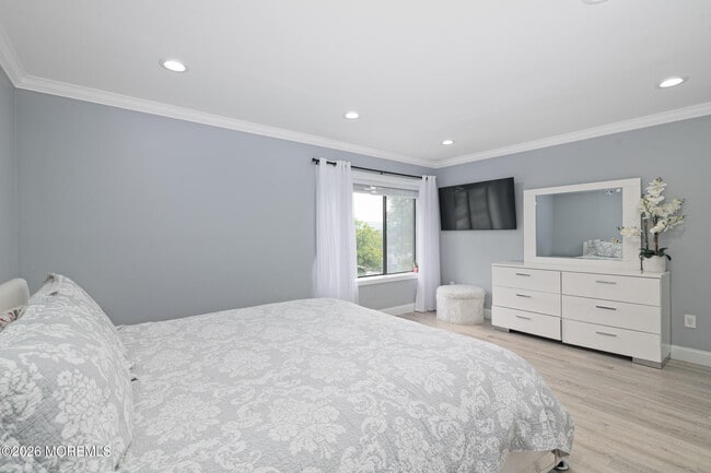 Building Photo - 70 Overlook Dr