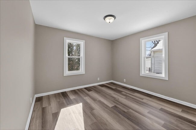 Building Photo - 4721 E 16th St