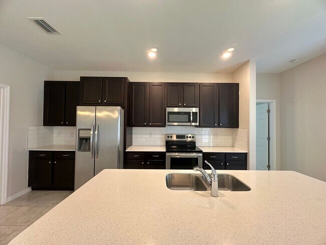 Building Photo - 624 Corrientes Cir