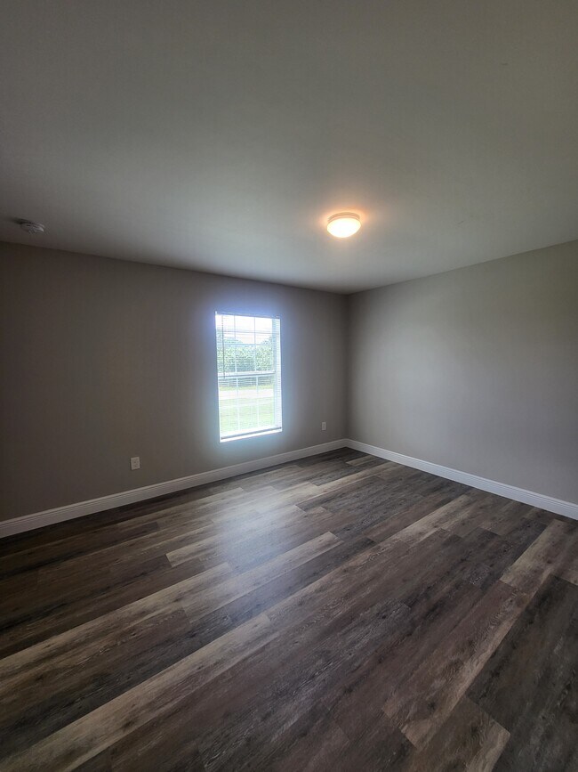 Building Photo - 9020 S Indio Cir