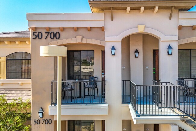 Building Photo - 50700 Santa Rosa Plz