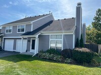 Building Photo - 1226 N Knollwood Dr