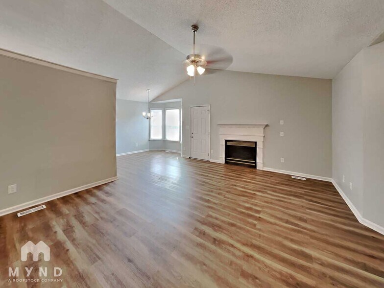 Building Photo - 2209 Maybrook Dr