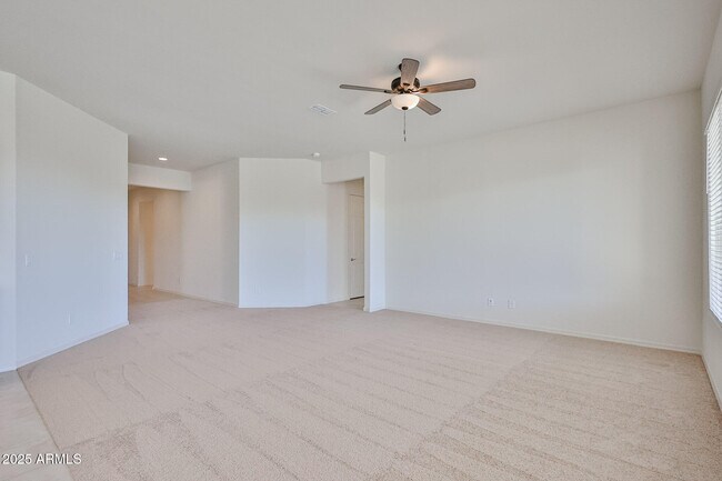 Building Photo - 16685 W Questa Dr