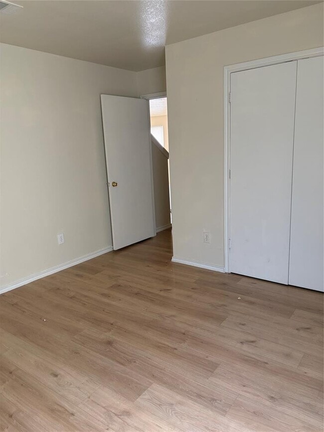 Building Photo - 11805 Stoney Meadow Dr